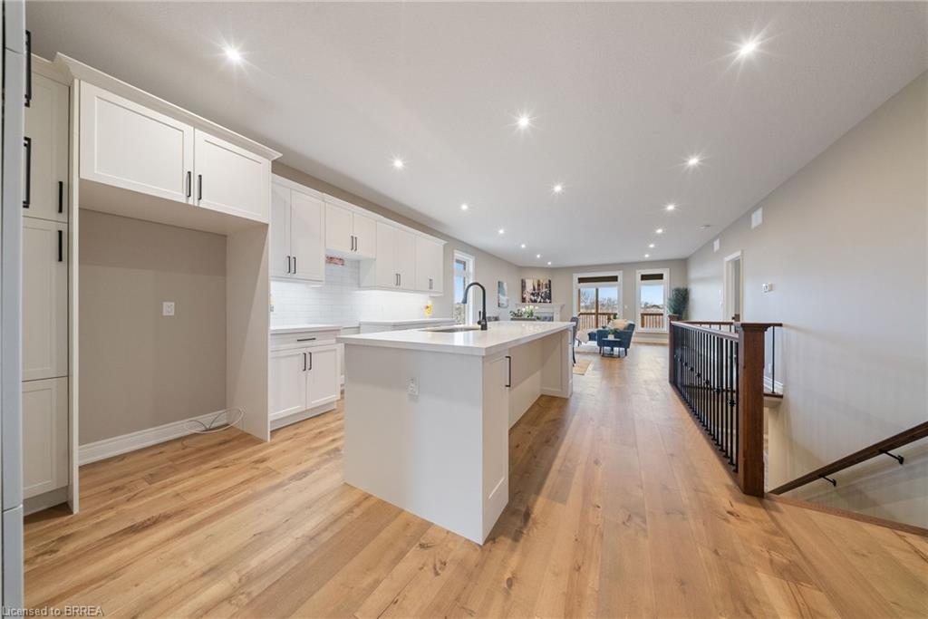 187 Craddock Boulevard Property Photo 3
