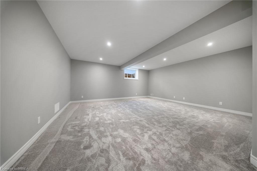 187 Craddock Boulevard Property Photo 14