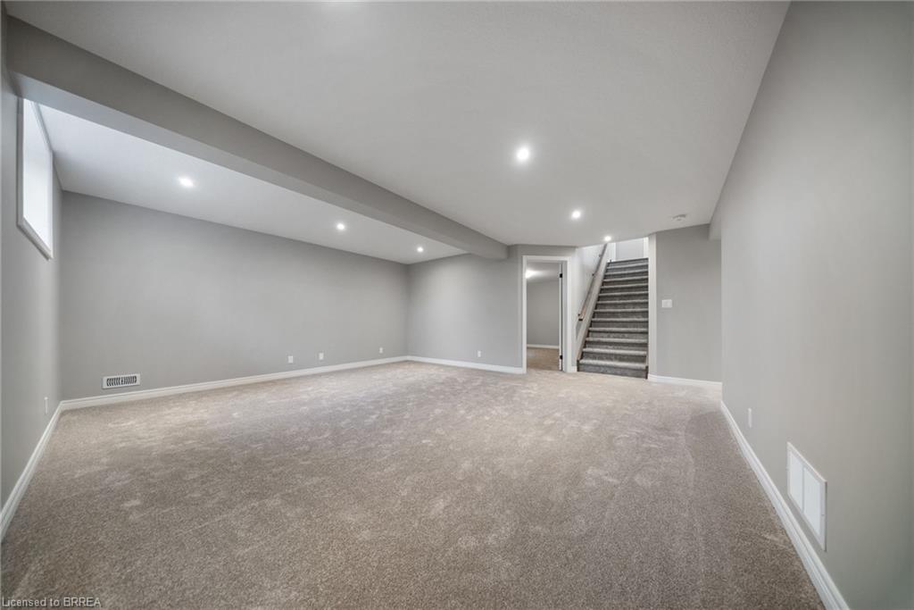 187 Craddock Boulevard Property Photo 15