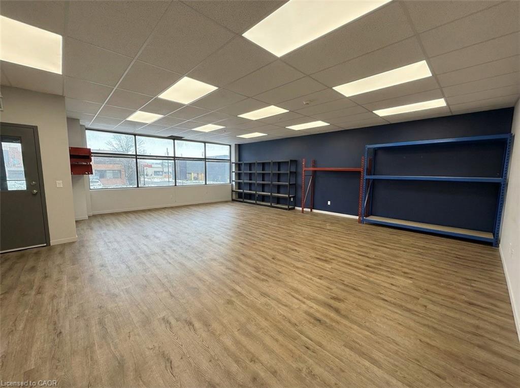 108 Parkdale Avenue N Property Photo 4