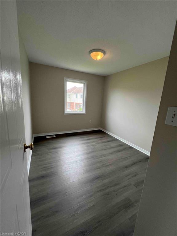 4-151 Clairfields Drive E Property Photo 12
