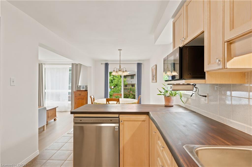 119 Rossmore Court Property Photo 14