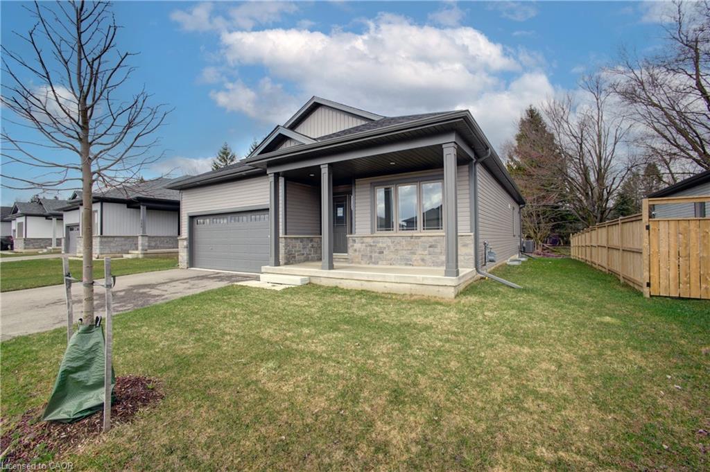 160 Ellen Street Property Photo 3