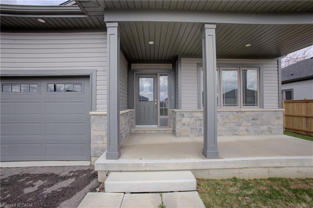 160 Ellen Street Property Photo 4