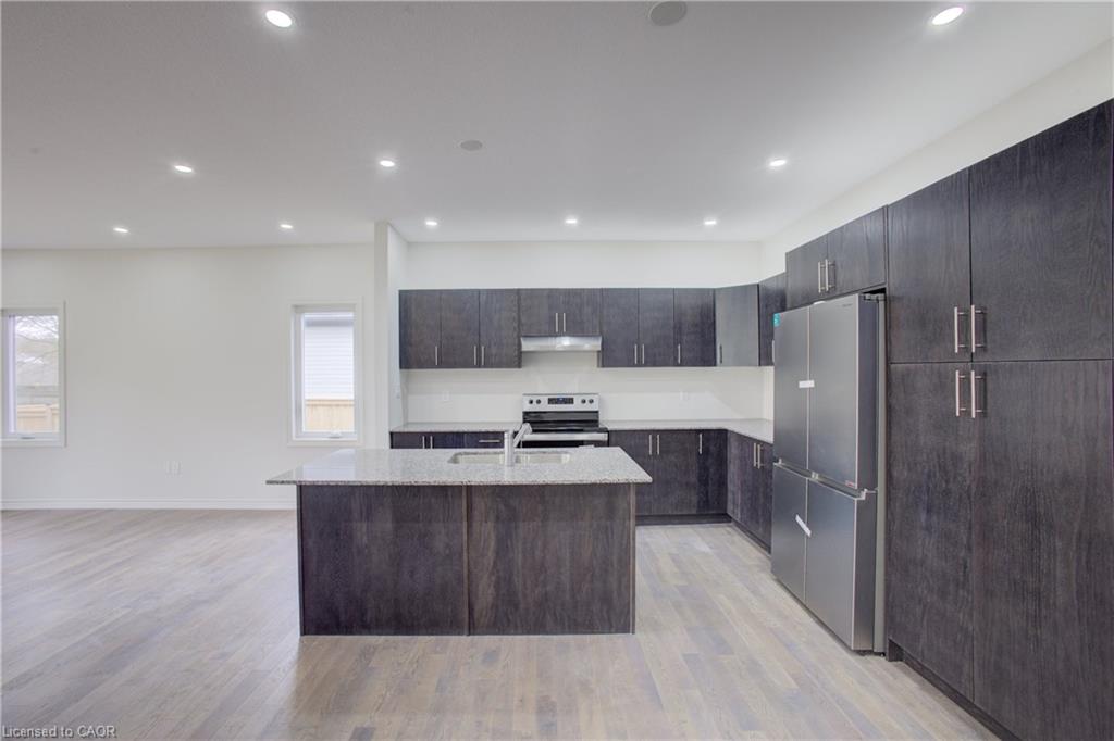 160 Ellen Street Property Photo 12