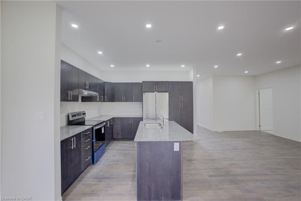 160 Ellen Street Property Photo 14