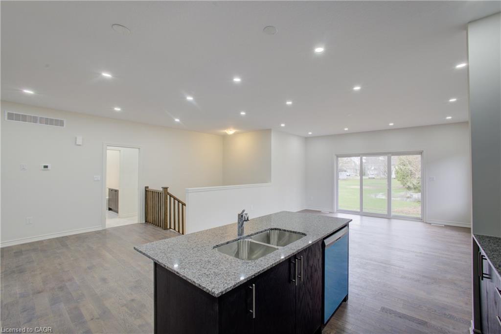 160 Ellen Street Property Photo 16