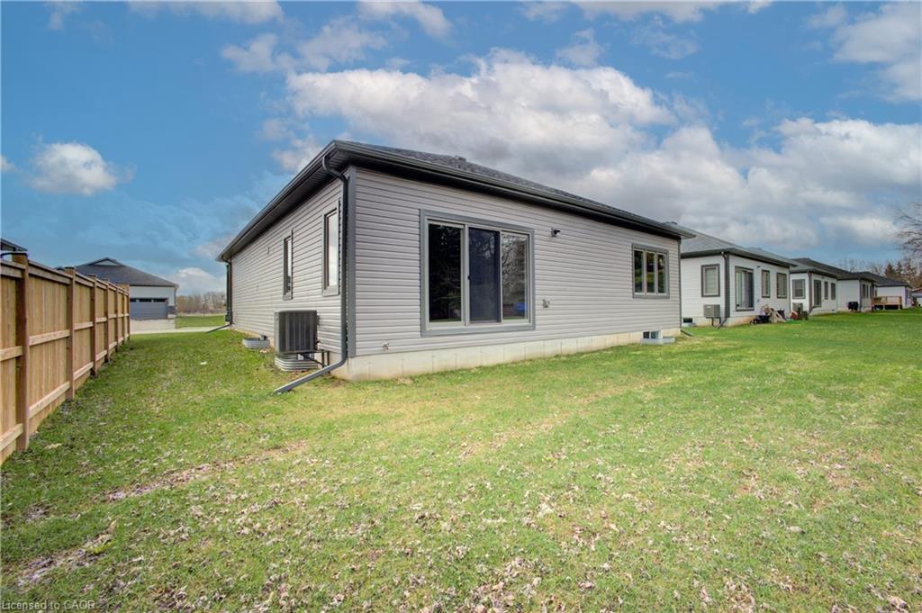 160 Ellen Street Property Photo 32