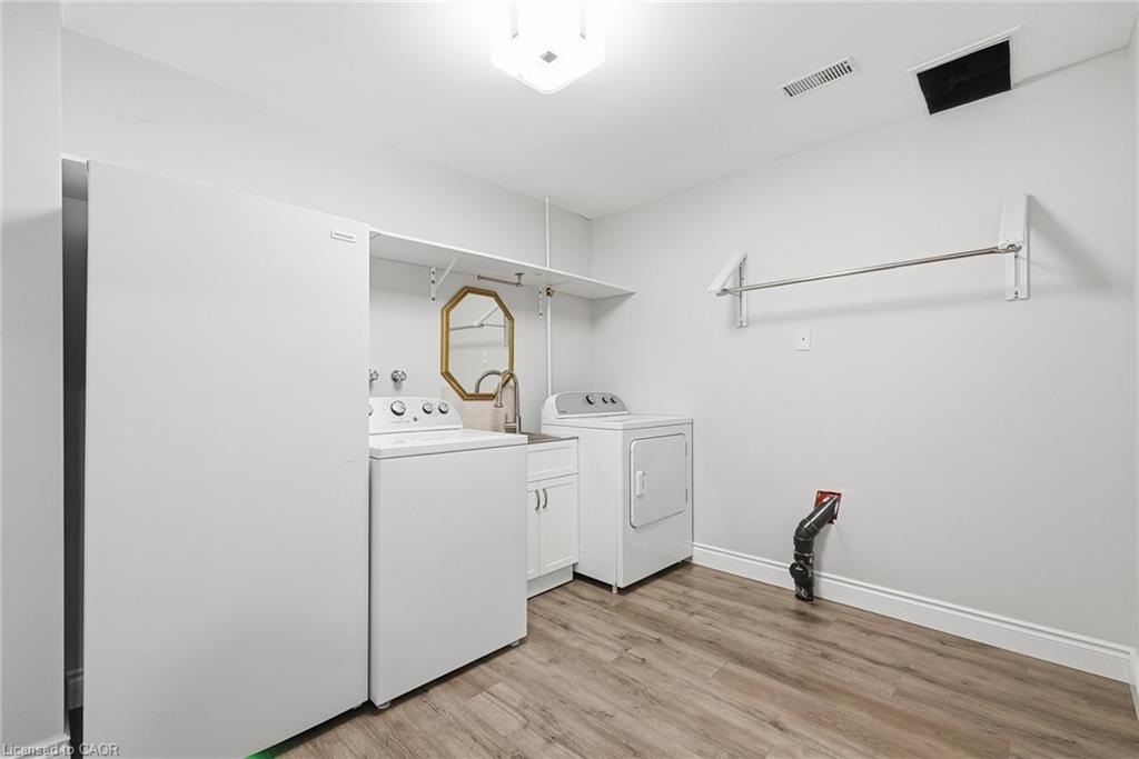 105 Harwood Road Property Photo 31