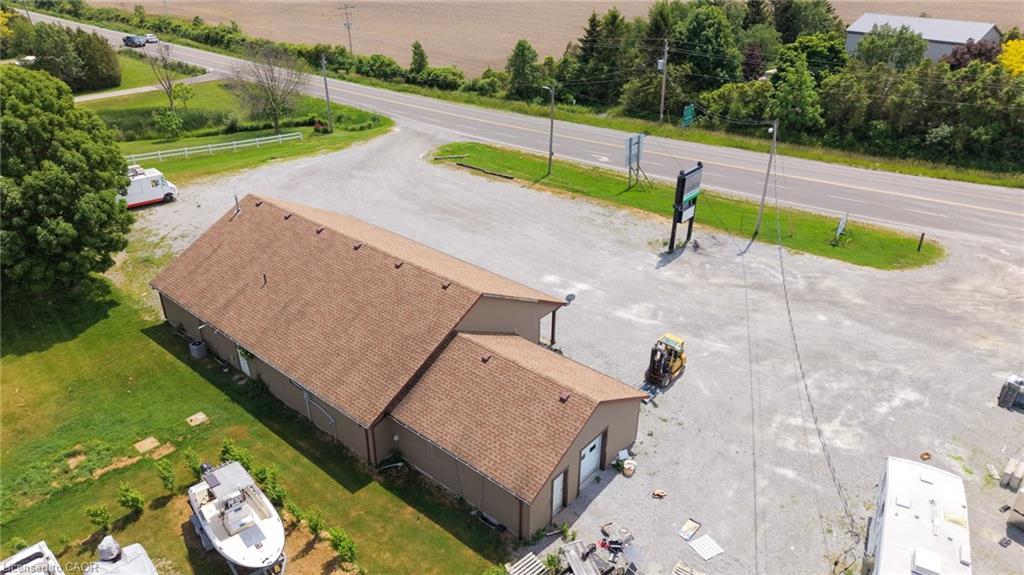1048 Highway 59 Property Photo 3