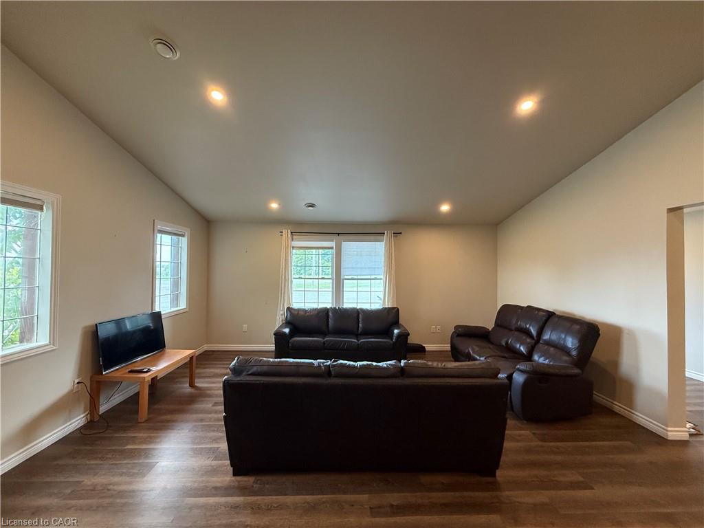 1048 Highway 59 Property Photo 7