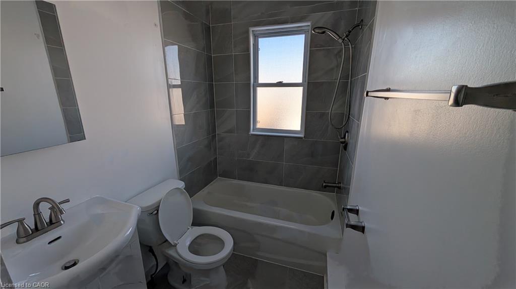 250 Highland Road W Property Photo 5