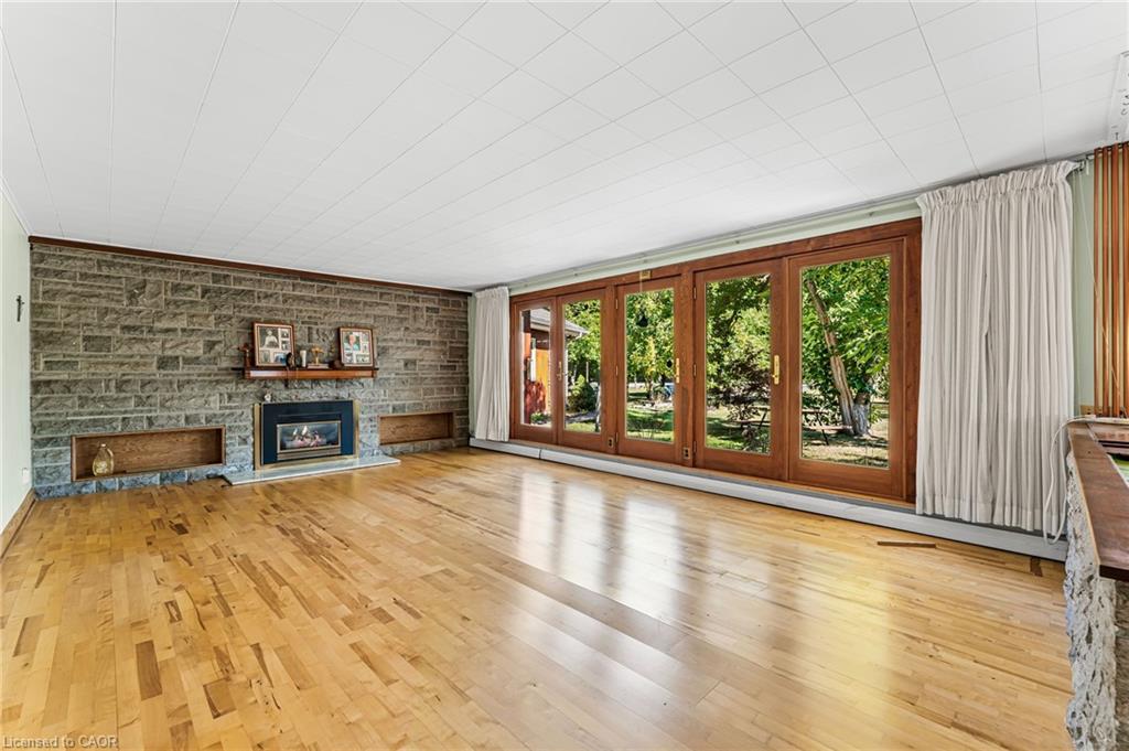 21 First Avenue Property Photo 10