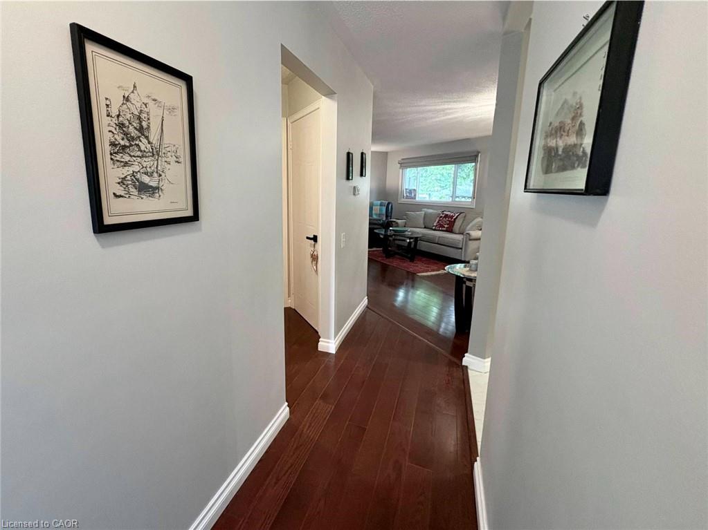 227 Silverbirch Boulevard Property Photo 7