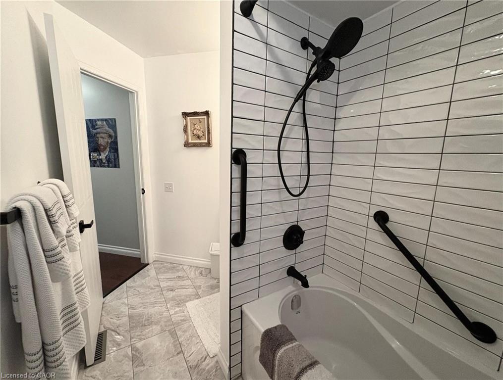 227 Silverbirch Boulevard Property Photo 11