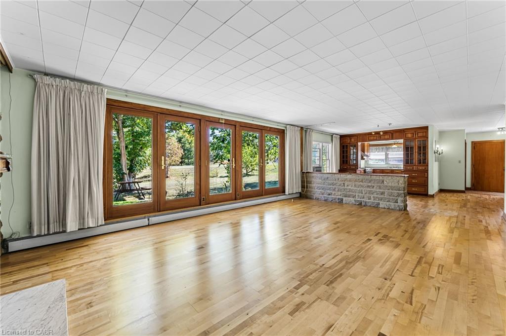 21 First Avenue Property Photo 15