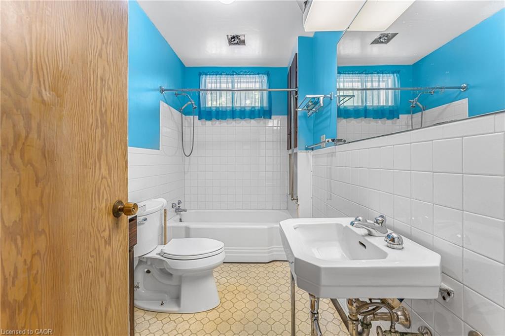 21 First Avenue Property Photo 21