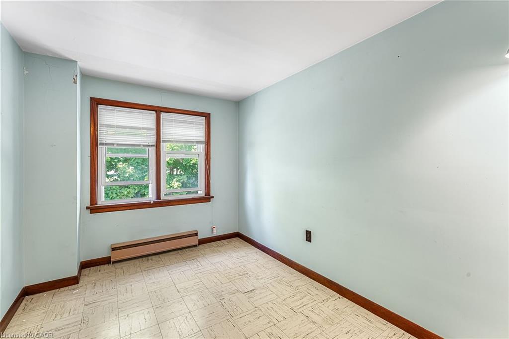 21 First Avenue Property Photo 26