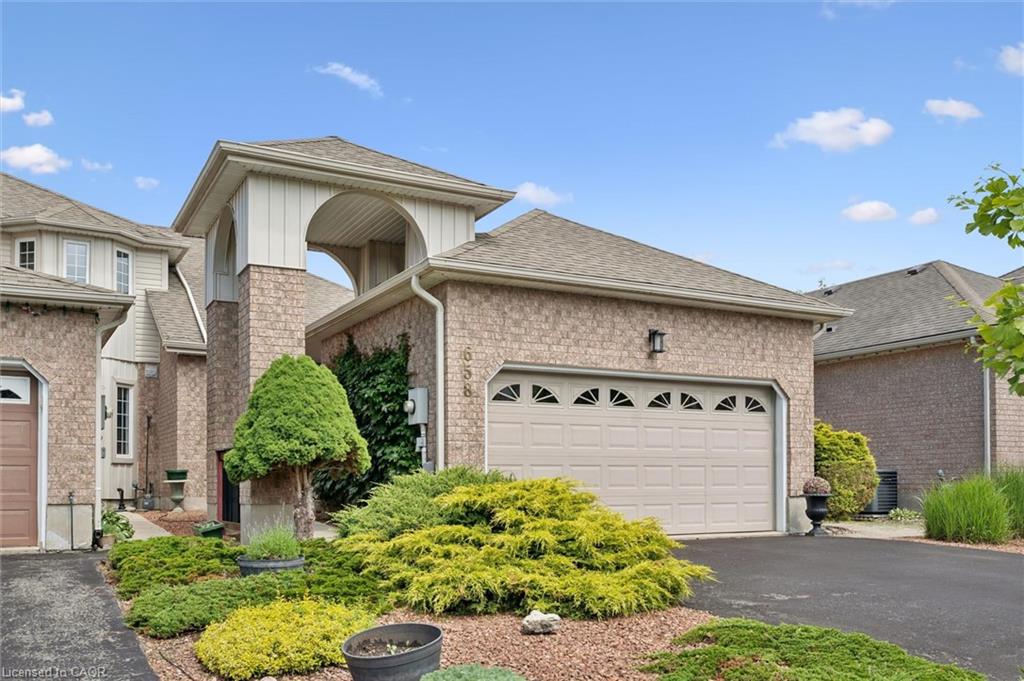 658 Ellesmere Court Property Photo 2