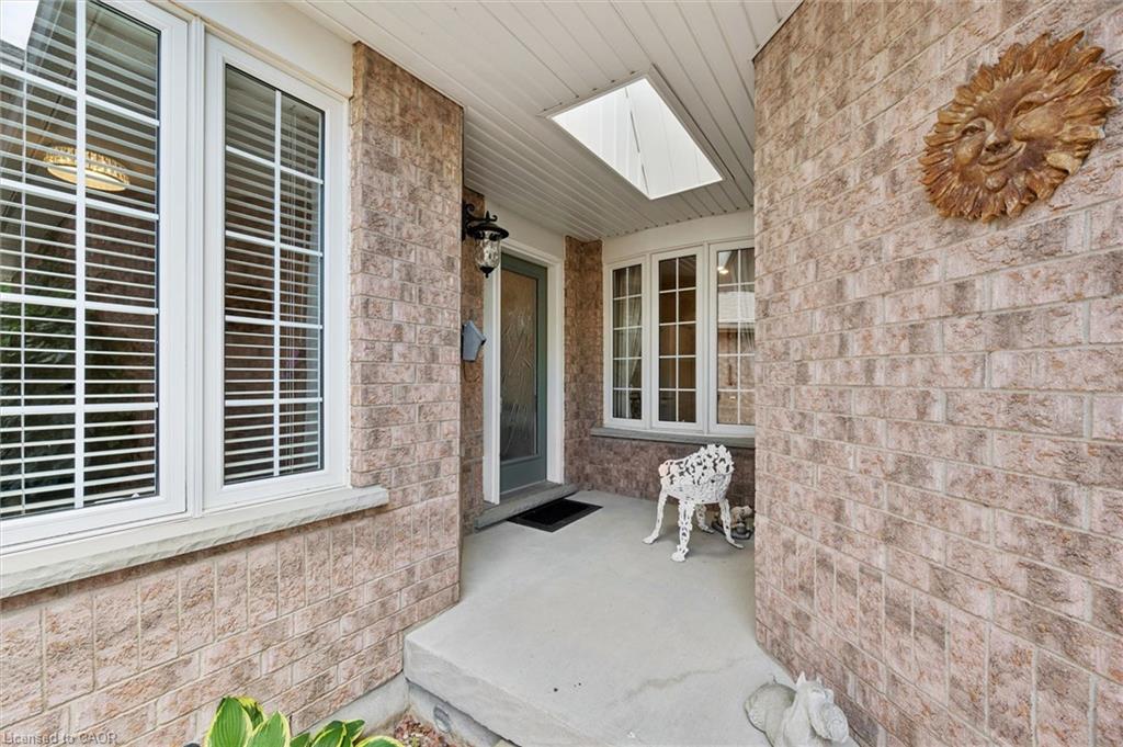 658 Ellesmere Court Property Photo 5