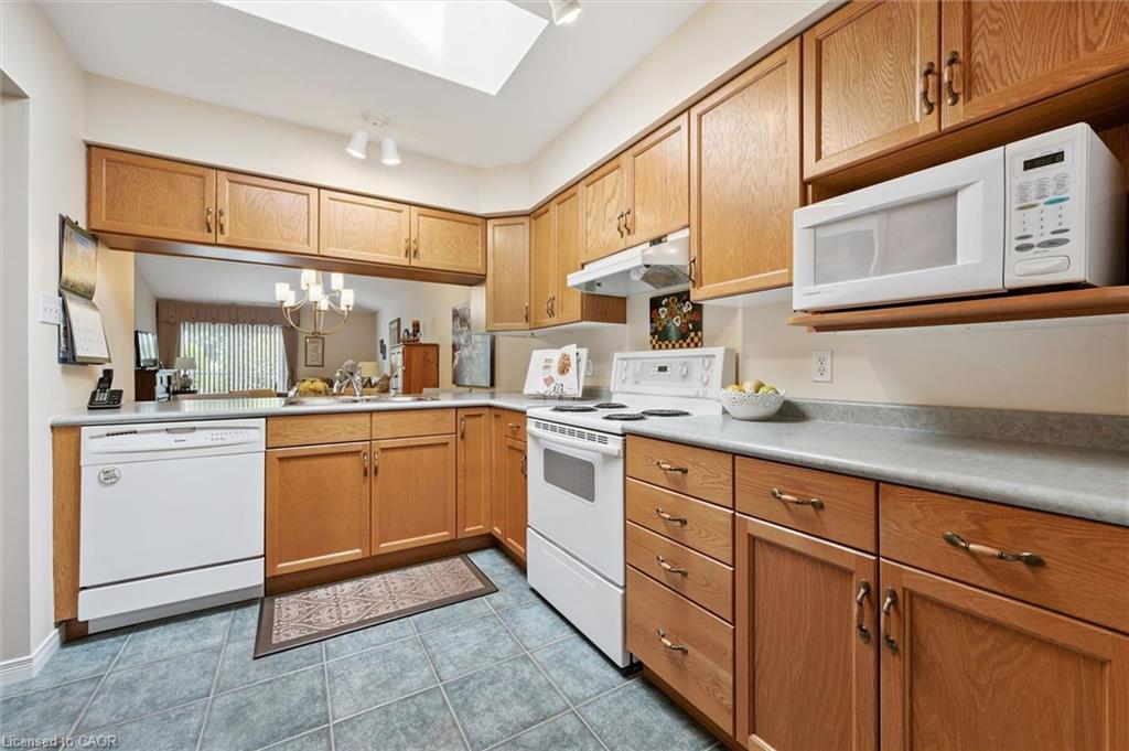 658 Ellesmere Court Property Photo 8