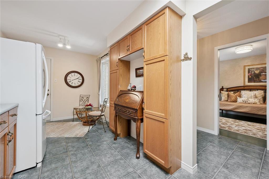 658 Ellesmere Court Property Photo 10