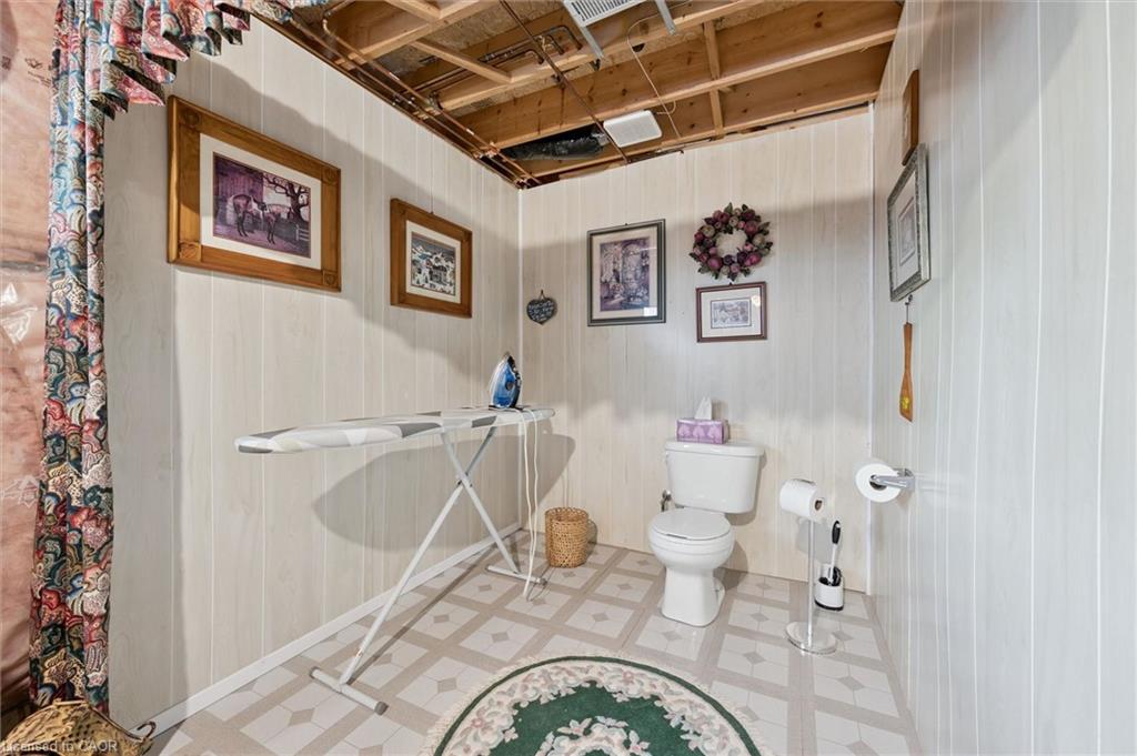 658 Ellesmere Court Property Photo 27