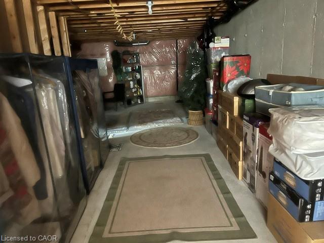 658 Ellesmere Court Property Photo 31