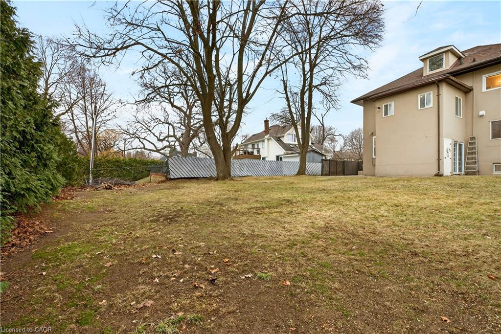 1012 North Shore Boulevard E Property Photo 40