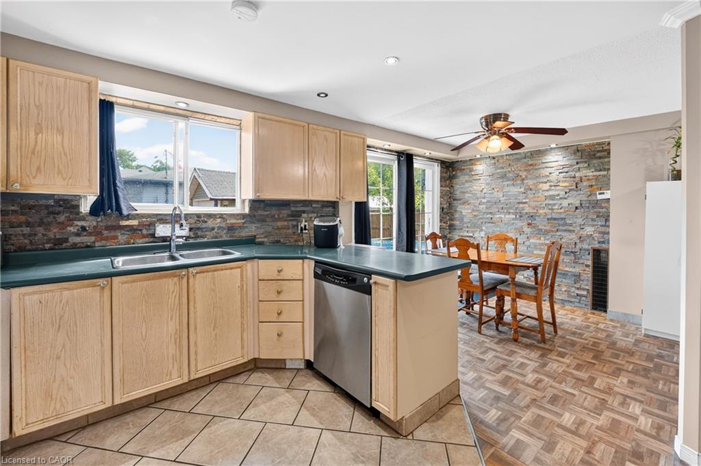 503 John Street Property Photo 14