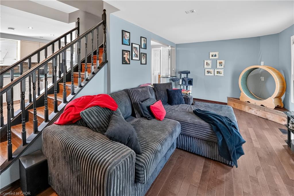 503 John Street Property Photo 16