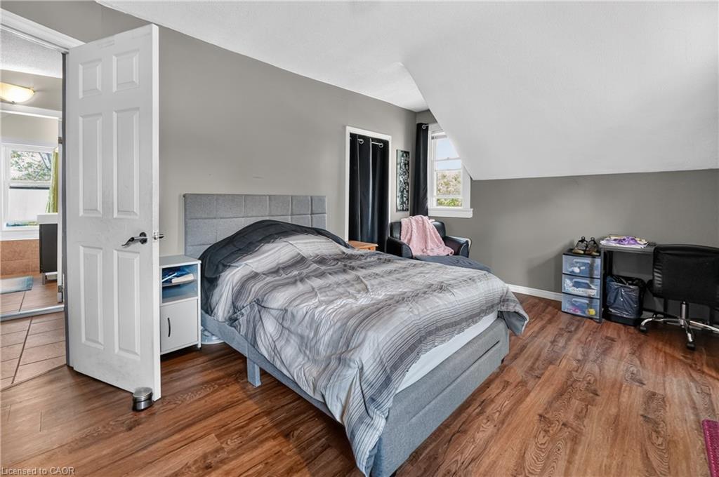503 John Street Property Photo 24