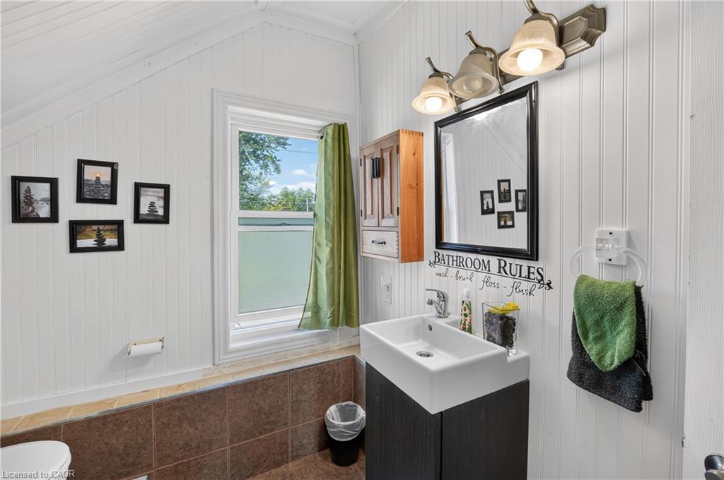 503 John Street Property Photo 28