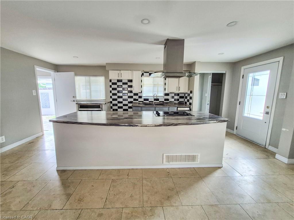 154 Appalachian Crescent Property Photo 8