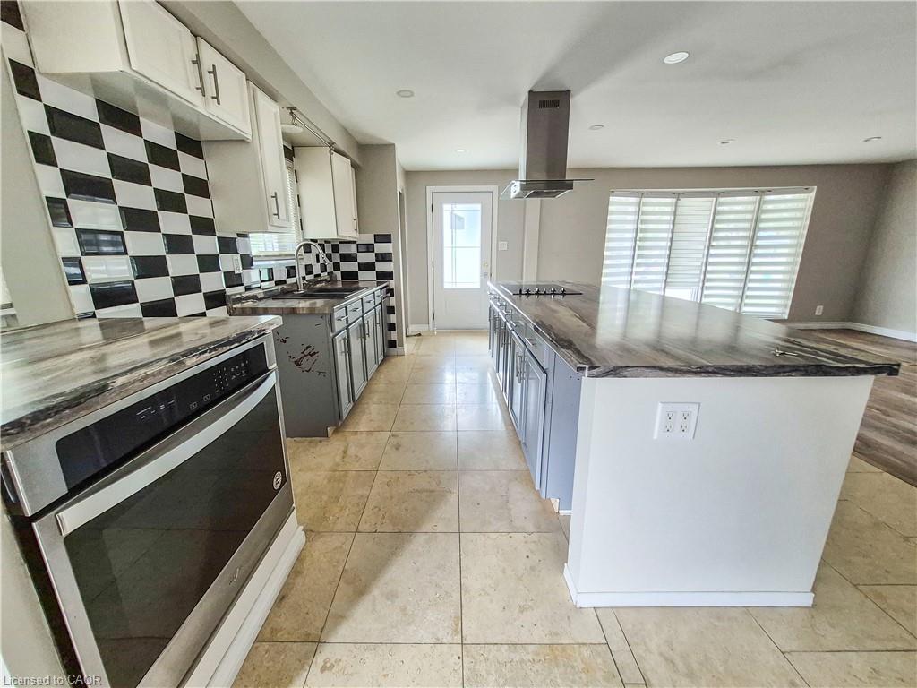 154 Appalachian Crescent Property Photo 10