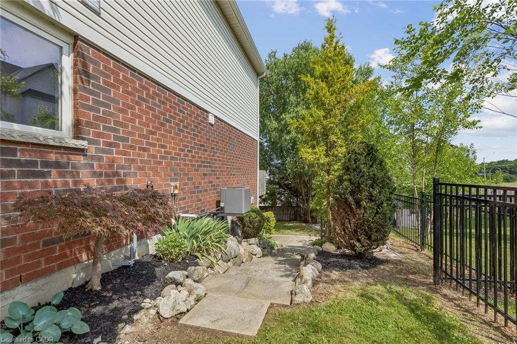 111 Bloomington Drive Property Photo 29