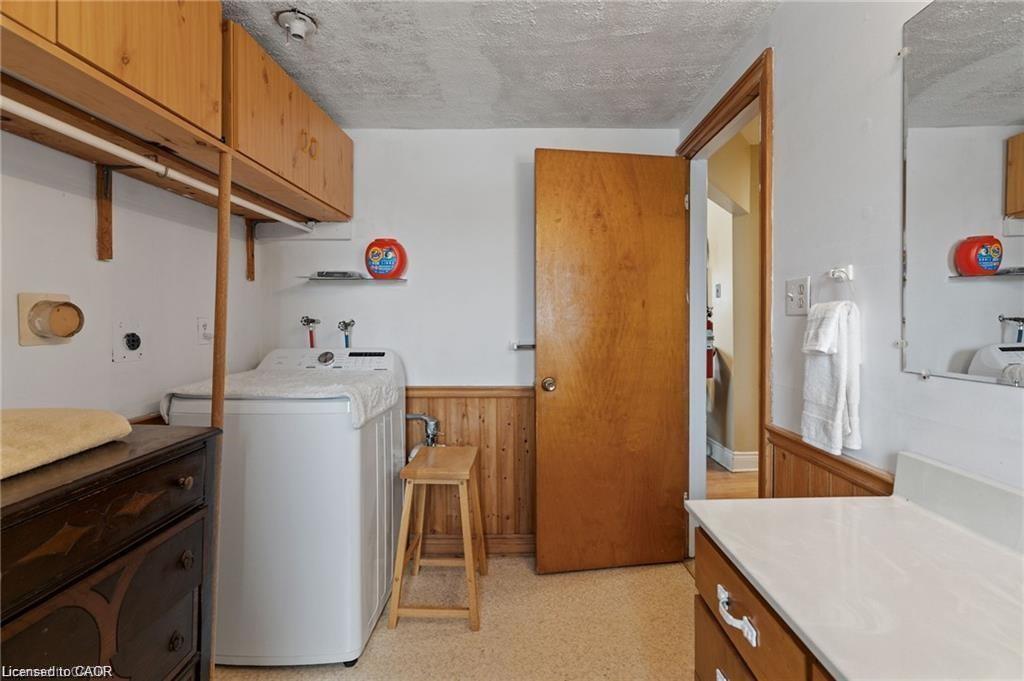 2 Mill Street E Property Photo 18
