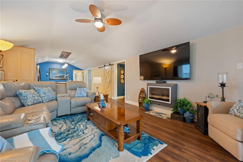13 Rogers Avenue Property Photo 14