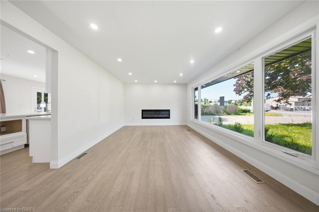 360 Bishopsgate Road Property Photo 7
