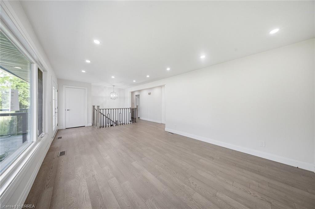 360 Bishopsgate Road Property Photo 8