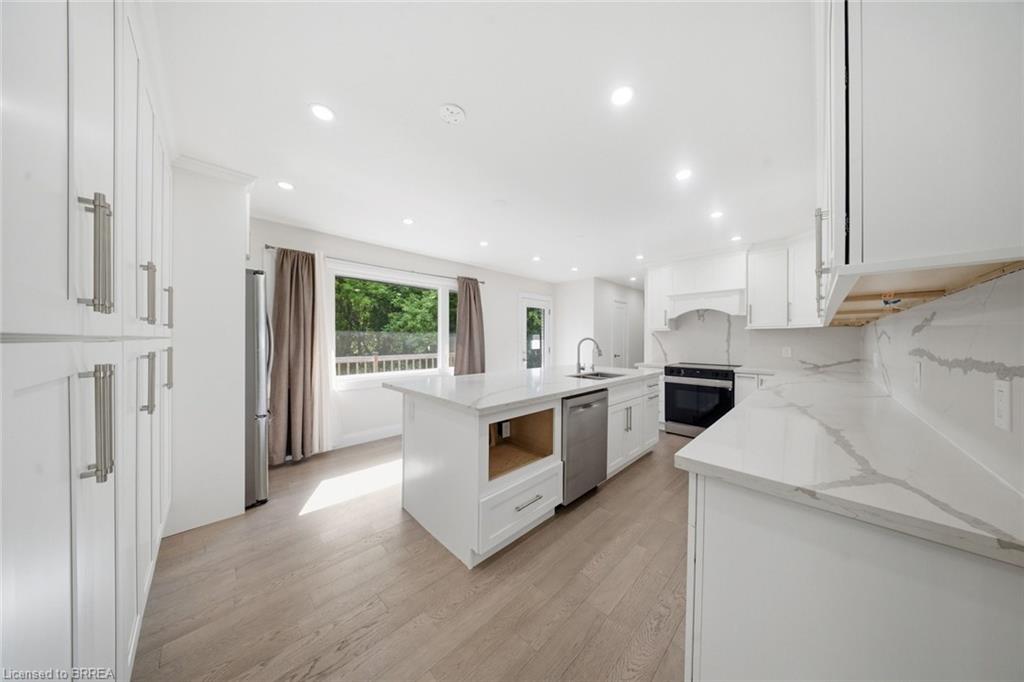 360 Bishopsgate Road Property Photo 9