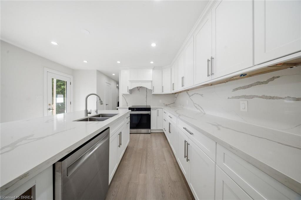 360 Bishopsgate Road Property Photo 10