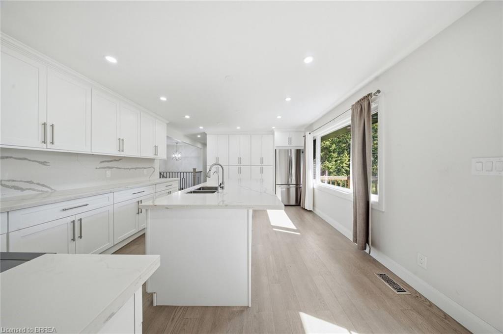 360 Bishopsgate Road Property Photo 12