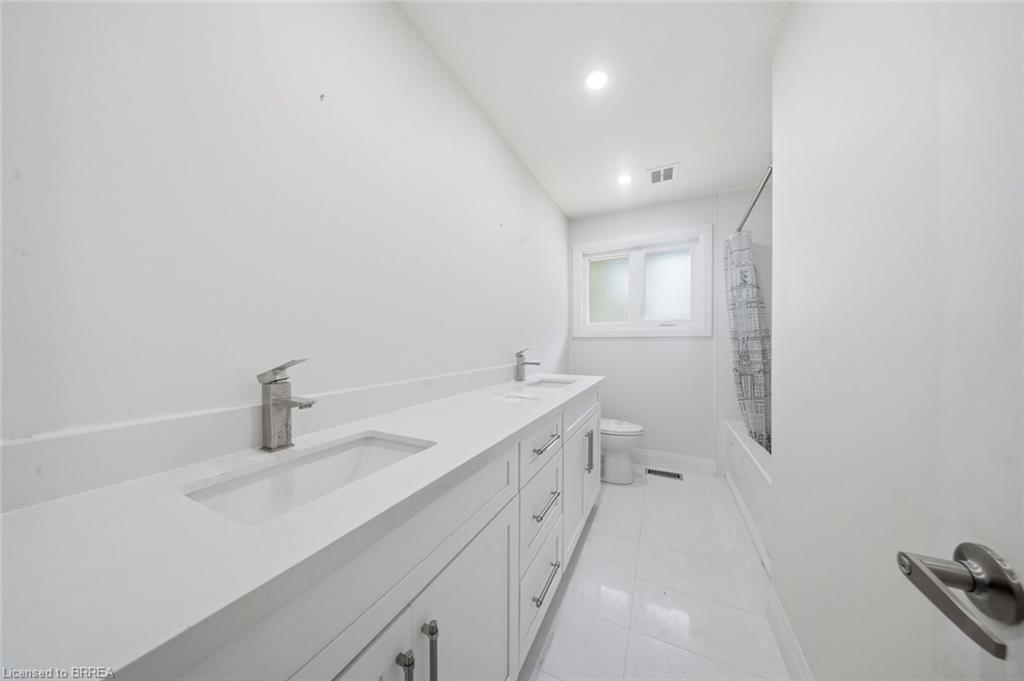 360 Bishopsgate Road Property Photo 16