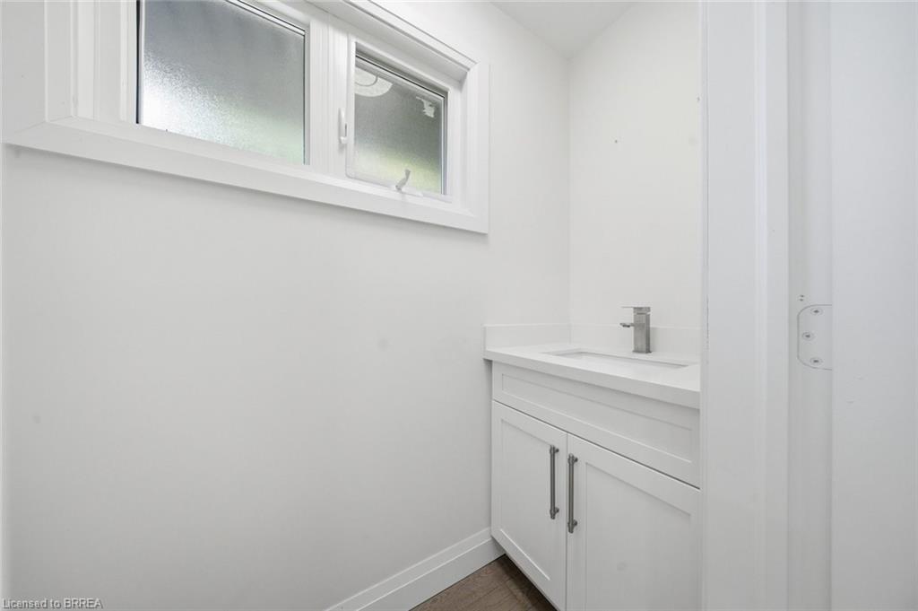 360 Bishopsgate Road Property Photo 20