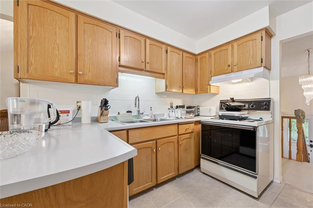 176 Sandford Fleming Drive Property Photo 10