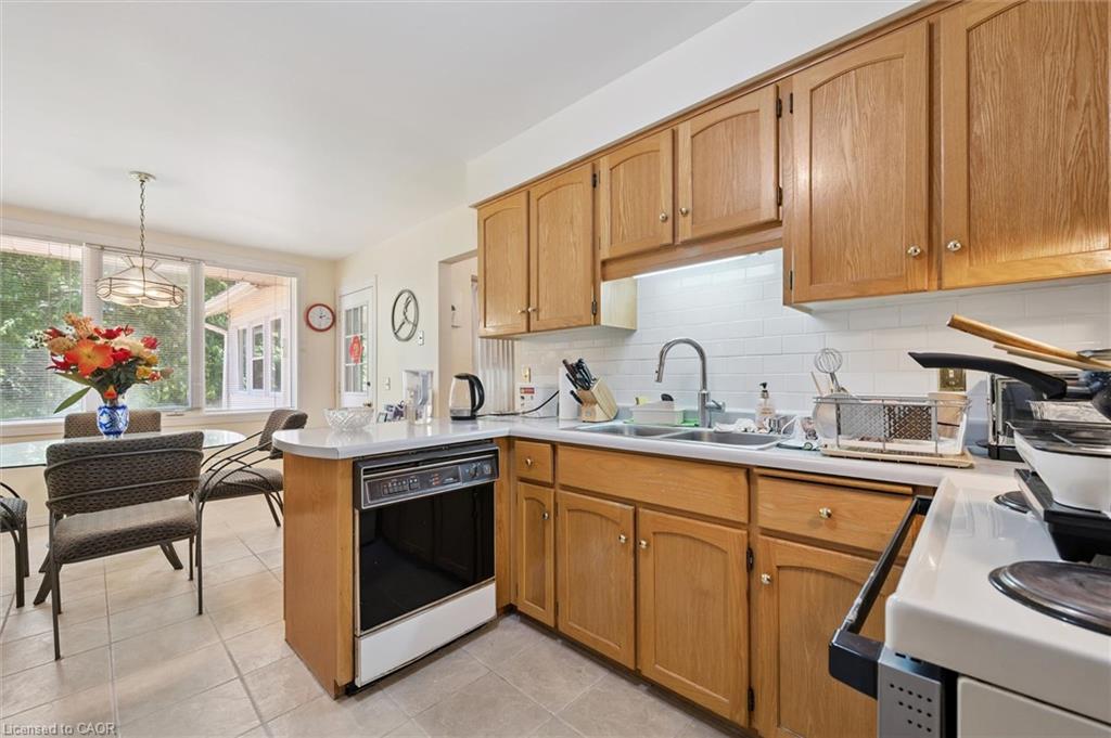 176 Sandford Fleming Drive Property Photo 11