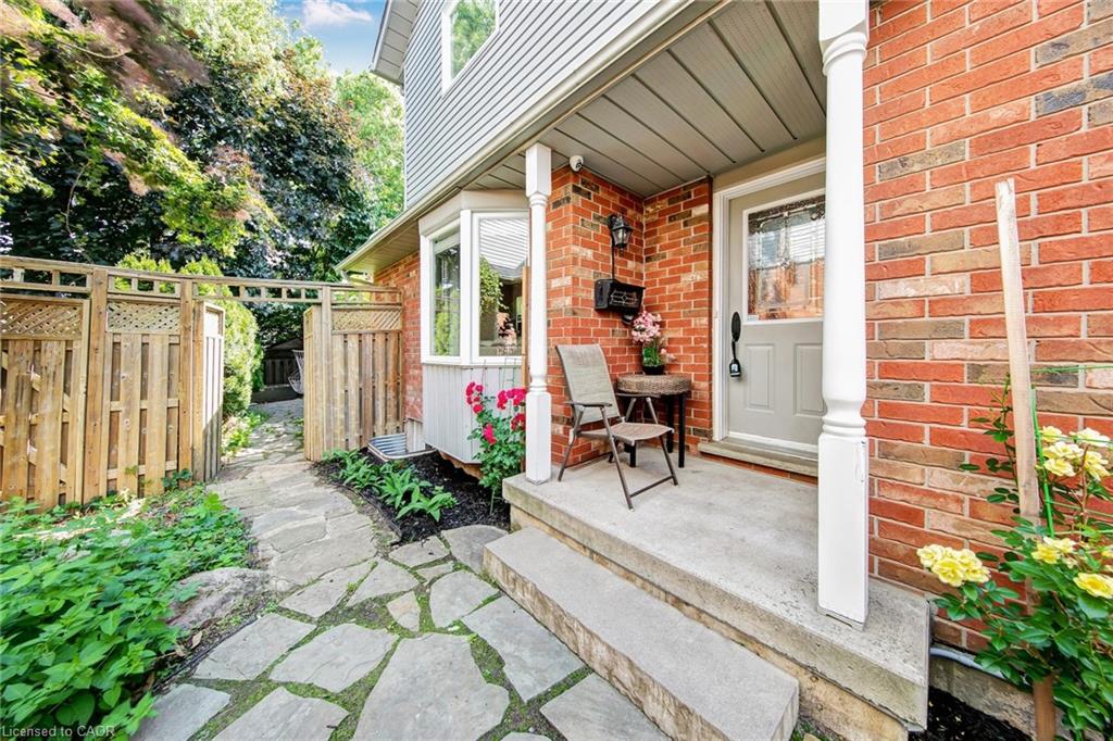 1305 Walker's Line Property Photo 4