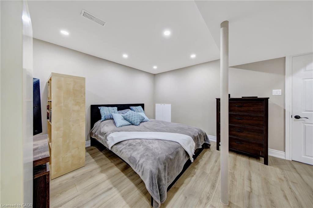 1305 Walker's Line Property Photo 31