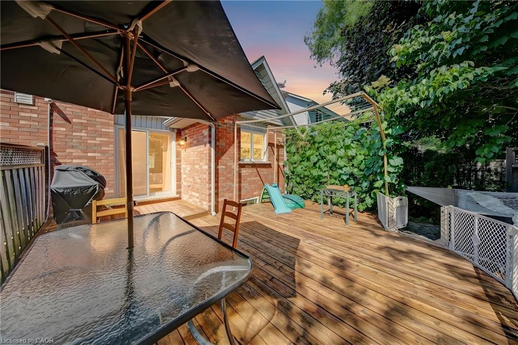 1305 Walker's Line Property Photo 34
